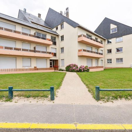 Simplistic Holiday Home In Grandcamp With Garden エクステリア 写真