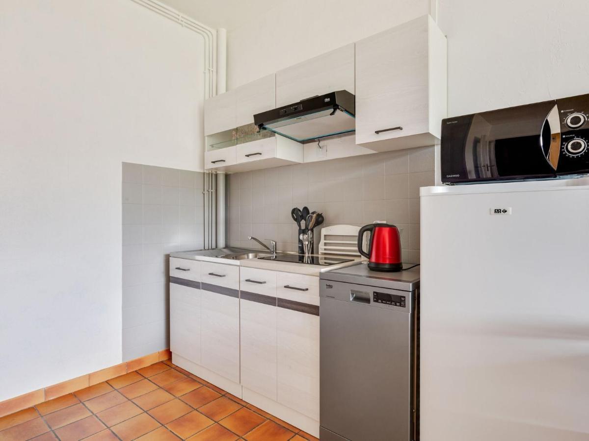 Simplistic Holiday Home In Grandcamp With Garden エクステリア 写真
