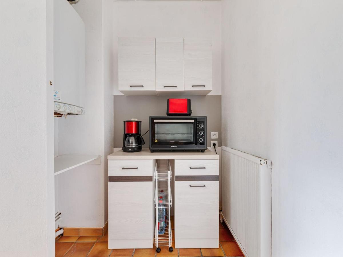 Simplistic Holiday Home In Grandcamp With Garden エクステリア 写真