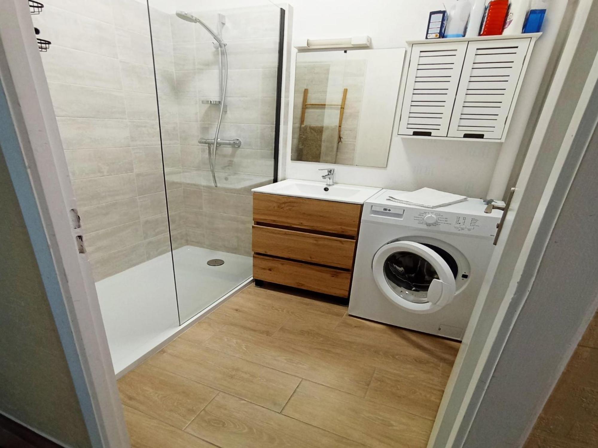 Simplistic Holiday Home In Grandcamp With Garden エクステリア 写真